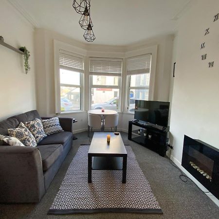 Cheap & Cheerful Apartment Near Bangor Marina Kültér fotó