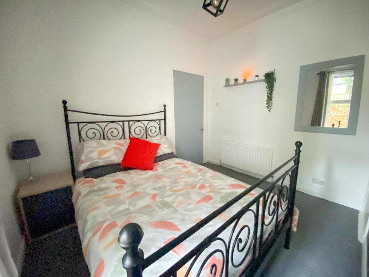 Cheap & Cheerful Apartment Near Bangor Marina Kültér fotó